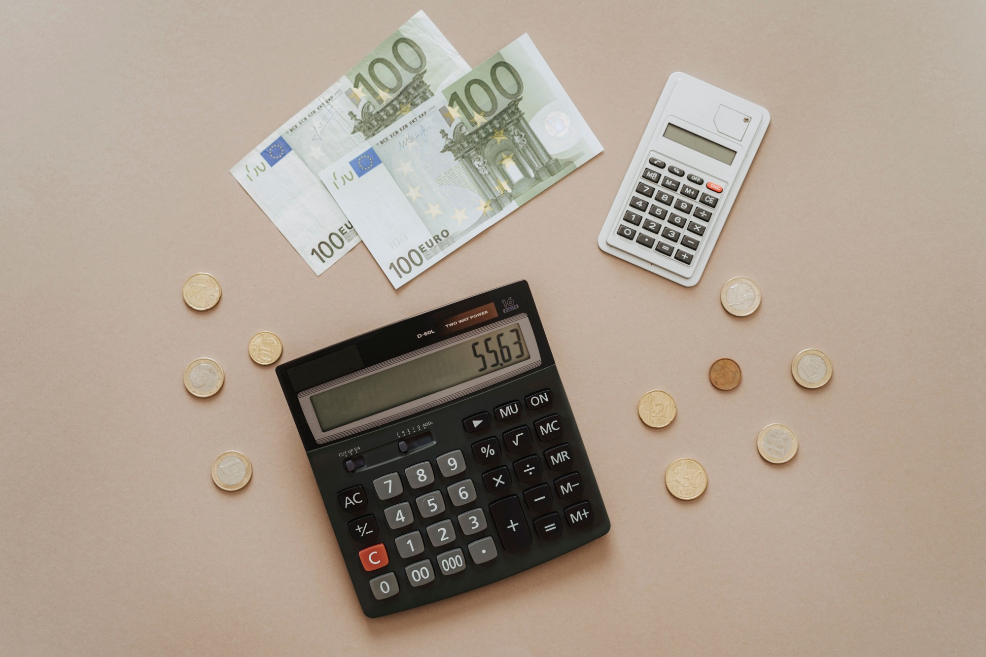 România, printre țările UE cu cele mai mici venituri din taxe și contribuții sociale Doar Irlanda are o pondere mai redusă